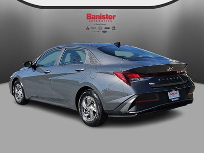 2025 Hyundai Elantra SE