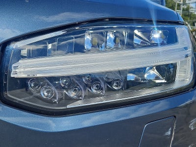 2021 Volvo XC90 Momentum