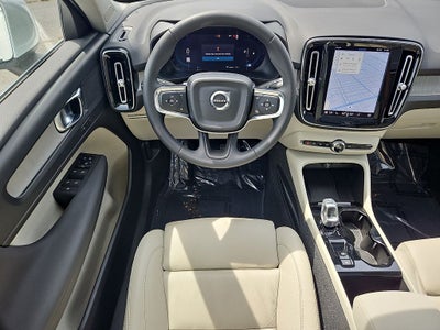 2023 Volvo XC40 Plus Bright Theme