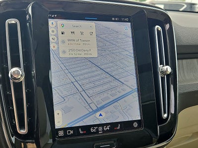 2023 Volvo XC40 Plus Bright Theme