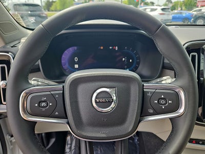 2023 Volvo XC40 Plus Bright Theme